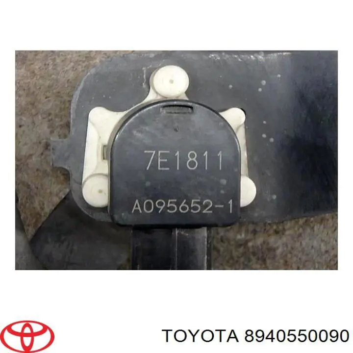 8940550100 Toyota Датчик рівня положення кузова, передній правий