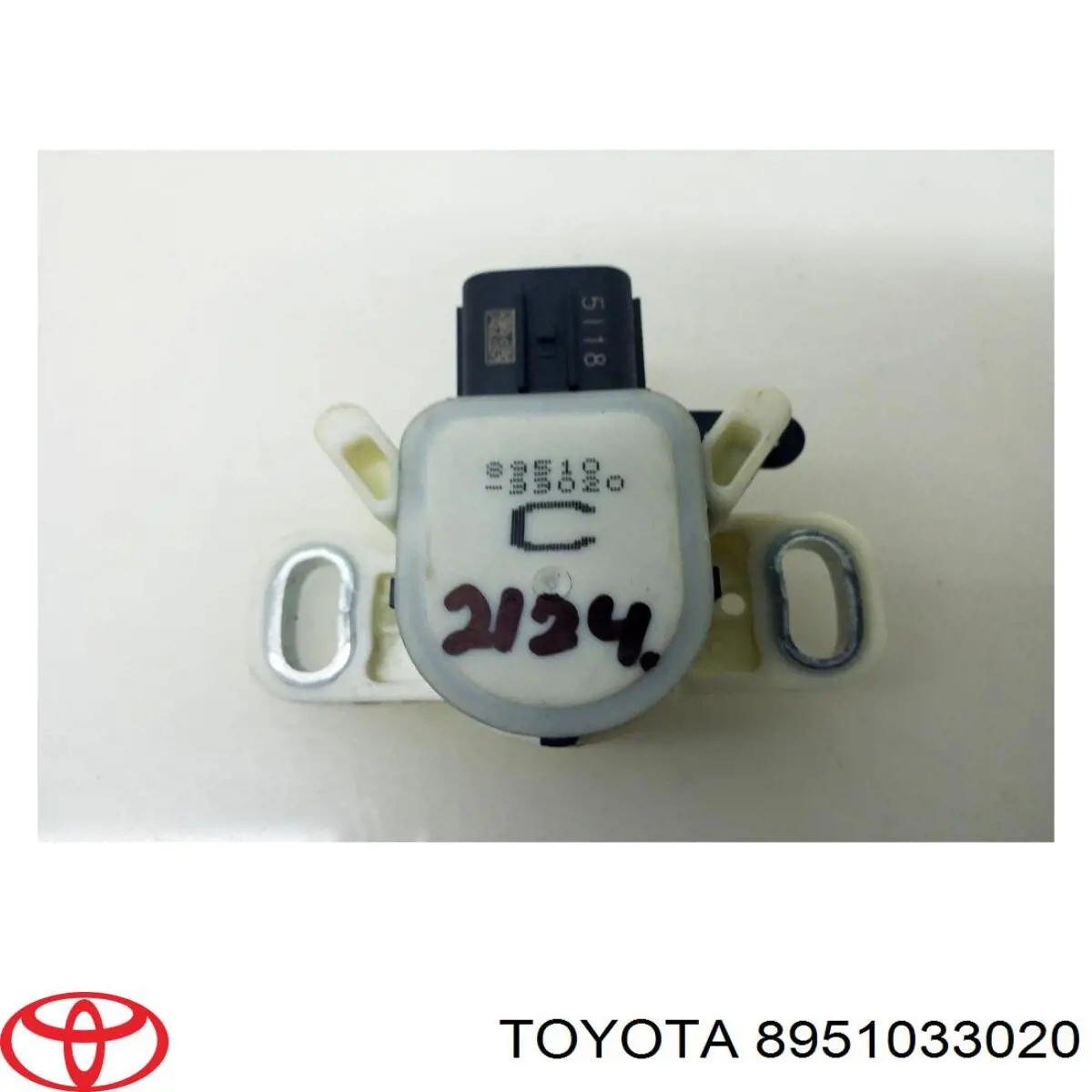 8951033020 Toyota 