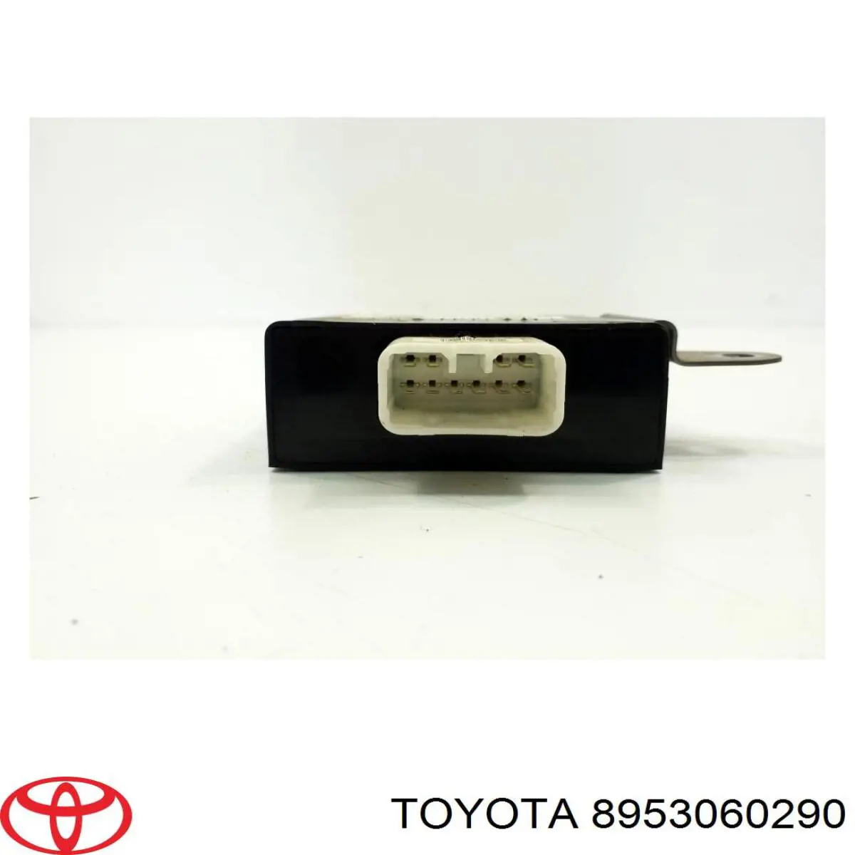 Модуль керування (ЕБУ) повним приводом Toyota 8953060290 ціна, від 19.75 USD