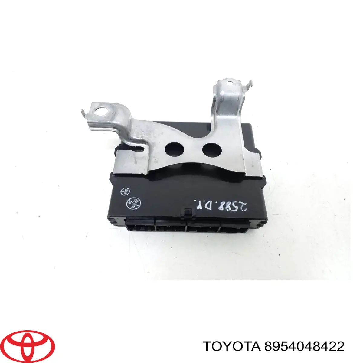 8954048422 Toyota 