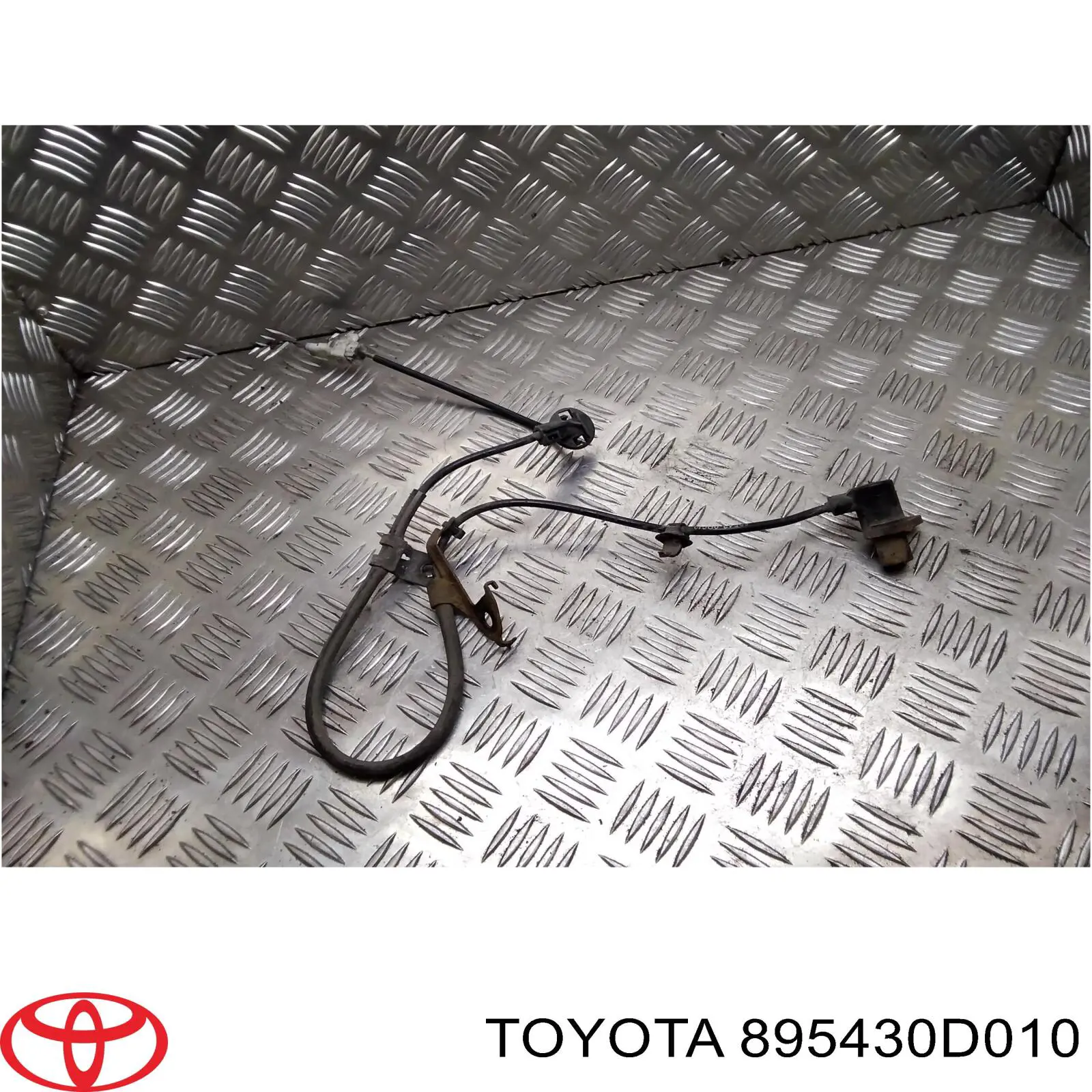 Датчик АБС (ABC) передній, лівий Toyota 895430D010