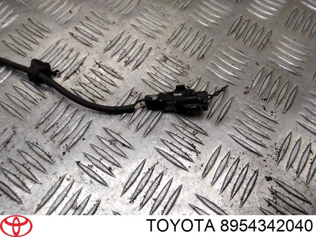 Датчик АБС (ABS) передній, лівий 8954342040 Toyota