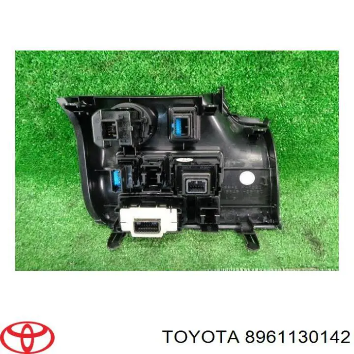 8961130142 Toyota Кнопка запуску двигуна