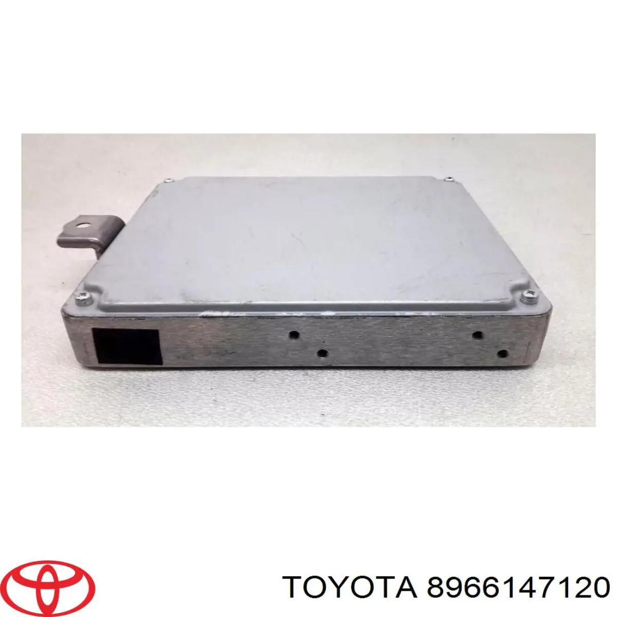 Блок електронного управління на Toyota Prius  NHW20