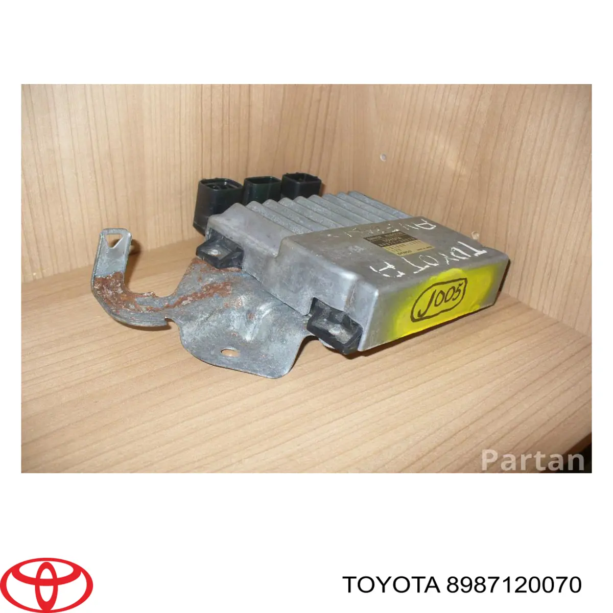 Датчик системи упорскування палива Toyota 8987120070 ціна, від 62.08 USD