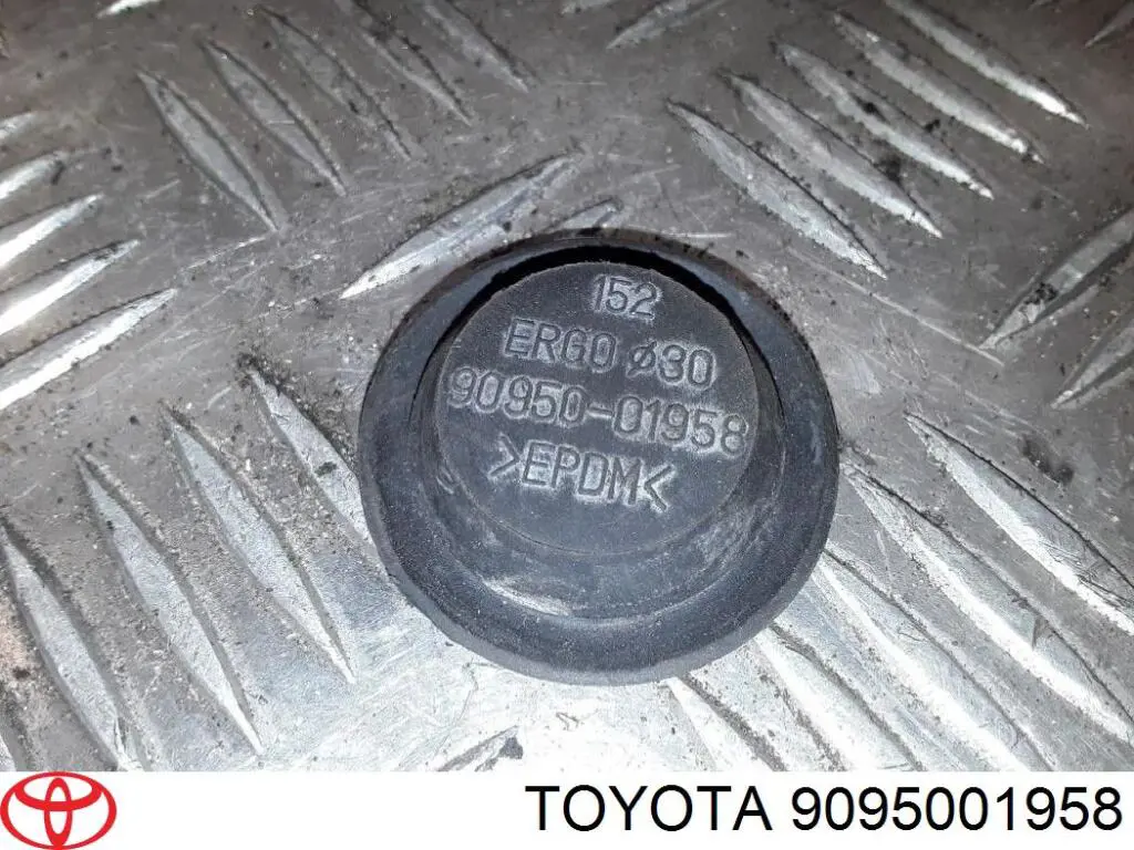 Заглушка днища кузова 9095001958 Toyota