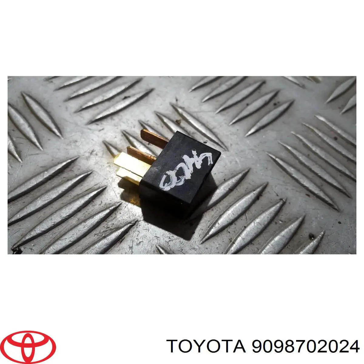  Toyota 9098702024