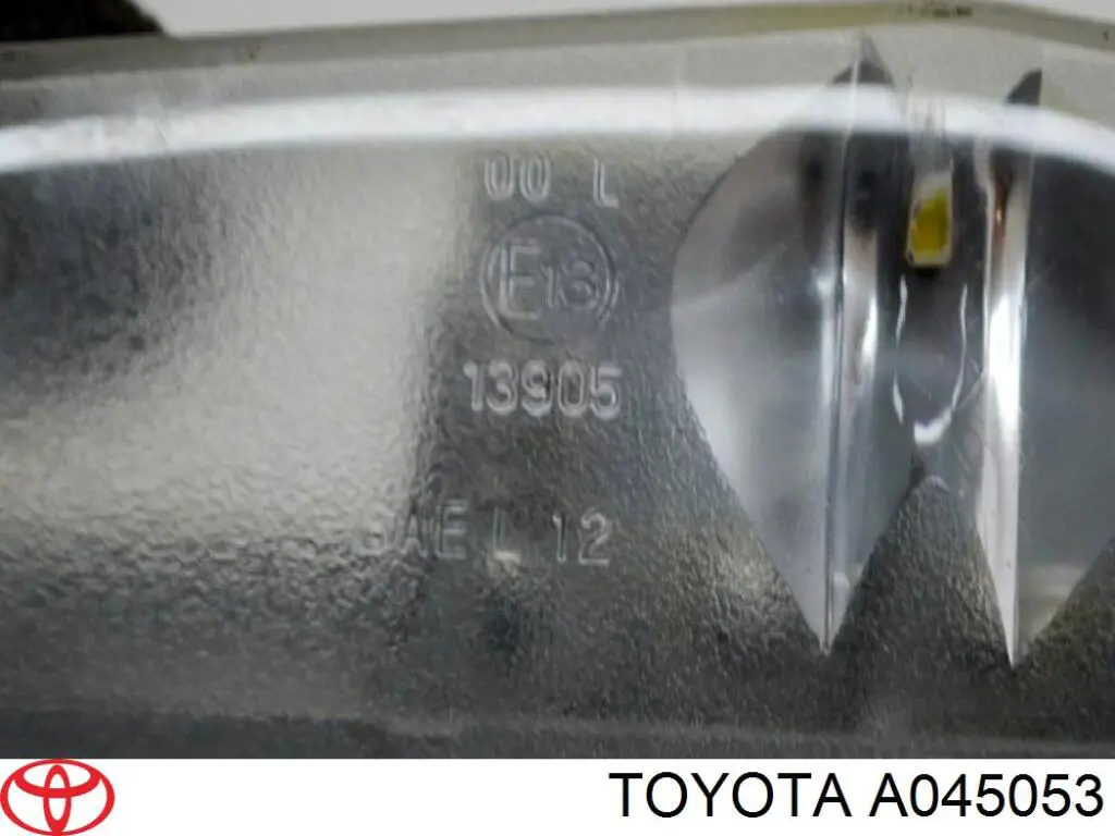 Купити A045053 Toyota Ліхтар підсвічування заднього номерного знака