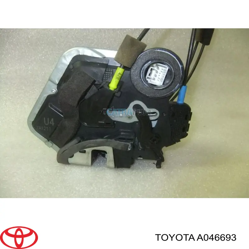 Купити A046693 Toyota Замок дверки правої передньої