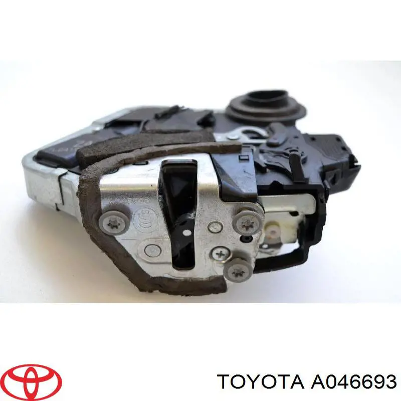A046693 Toyota Замок двері правої передньої