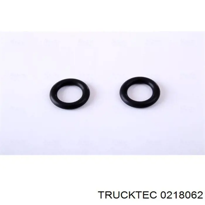 Радіатор масляний (холодильник), під фільтром Trucktec 0218062 ціна, від 44.44 USD