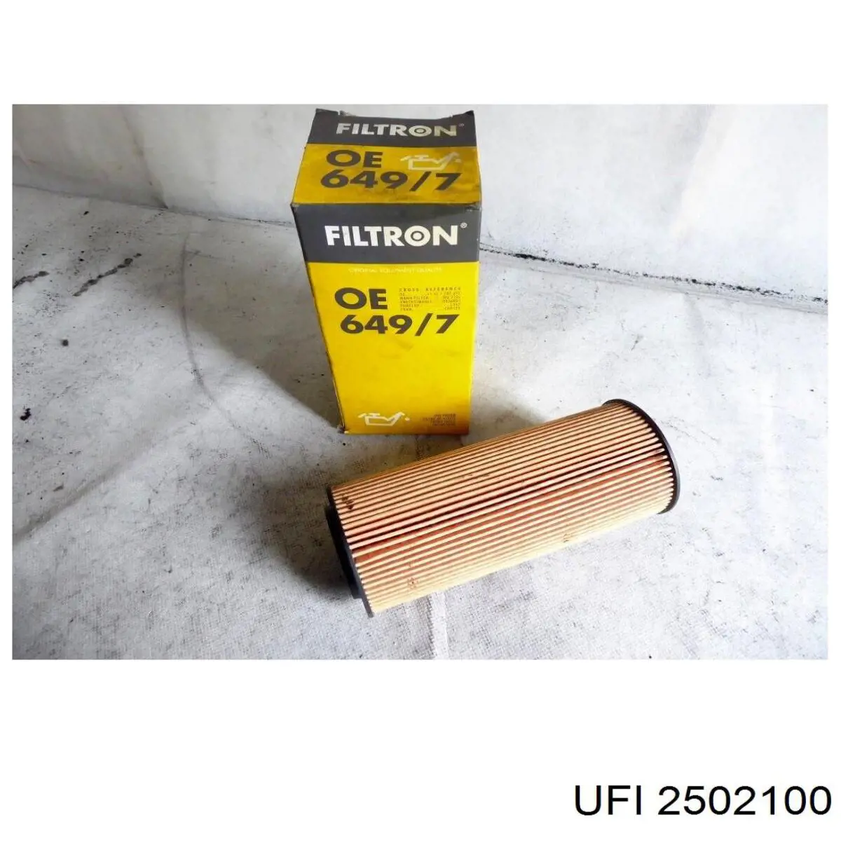 Масляний фільтр двигуна UFI 2502100 ціна, від 6.97 USD