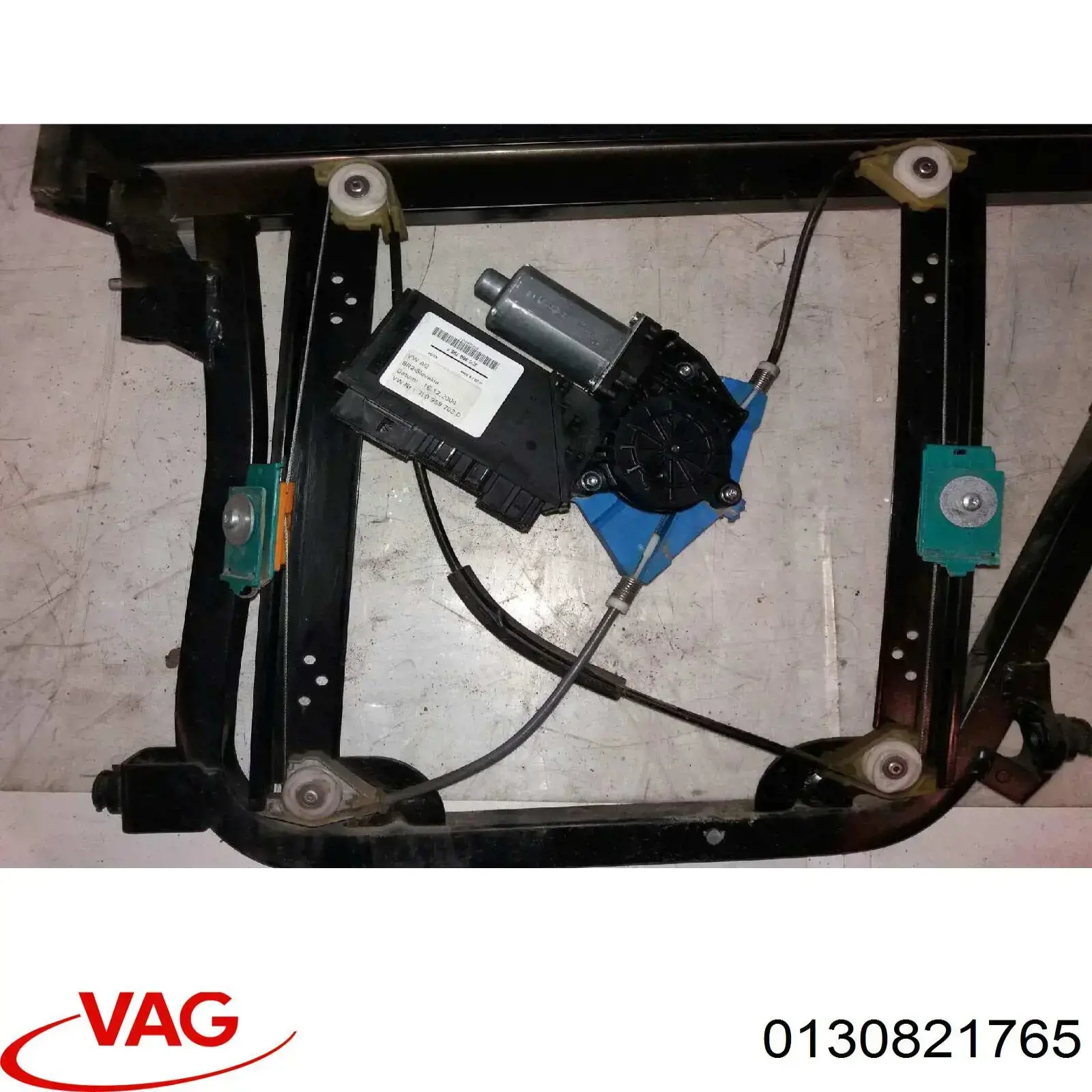 0130821765 VAG Мотор склопідйомника водійських дверей