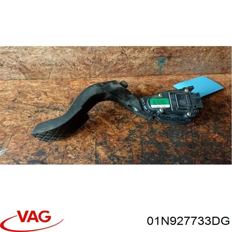  VAG 01N927733DG ціна, від 68.41 USD