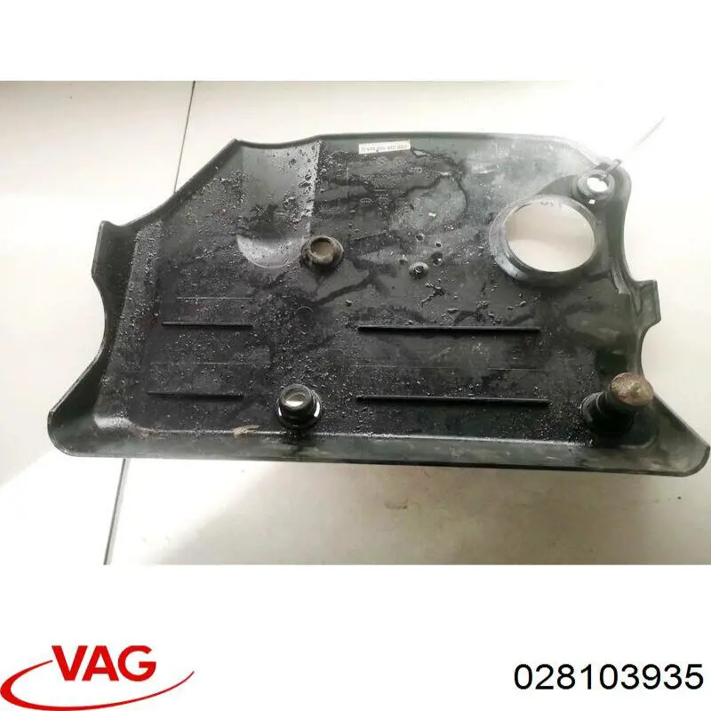 Купити 028103935 VAG Кришка двигуна декоративна