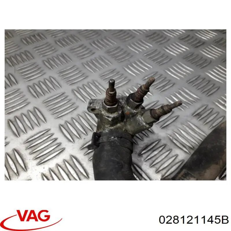 Фланець системи охолодження (трійник) VAG 028121145B ціна, від 19.00 USD