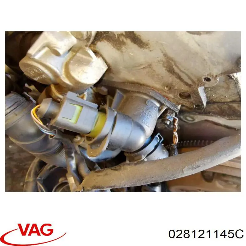 Купити 028121145C VAG Фланець системи охолодження (трійник)