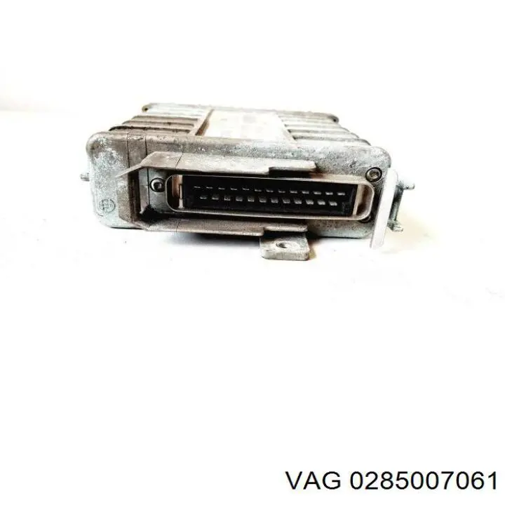 Електронний блок керування двигуном 0285007061 VAG