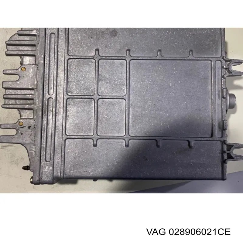 ЕБУ VAG 028906021CE ціна, від 25.40 USD