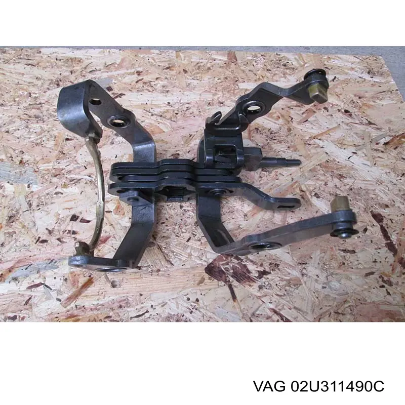 Вилка перемикання передач КПП VAG 02U311490C ціна, від 60.91 USD