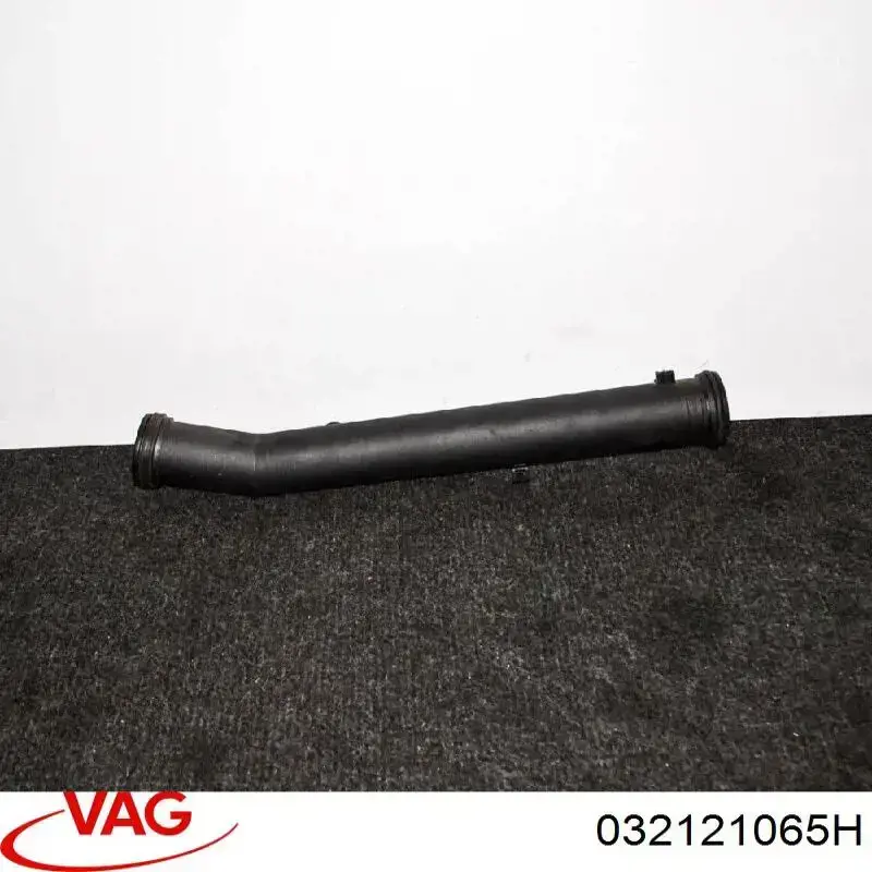 Купити 032121065H VAG Шланг/патрубок водяного насосу, приймальний