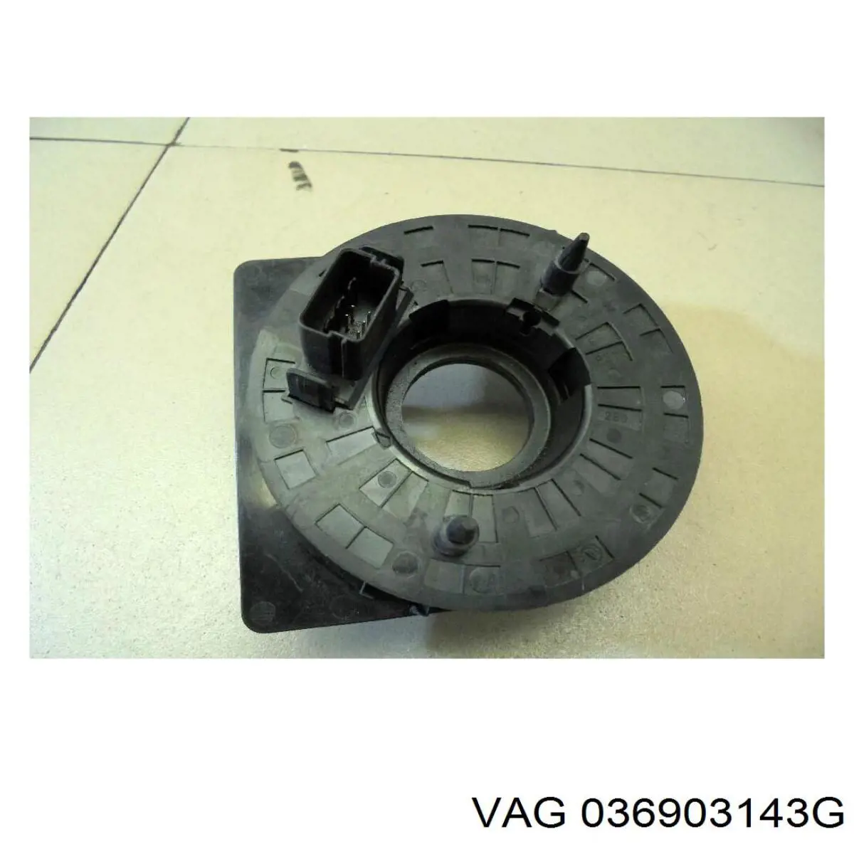 Кронштейн генератора (натяжний) VAG 036903143G ціна, від 91.34 USD