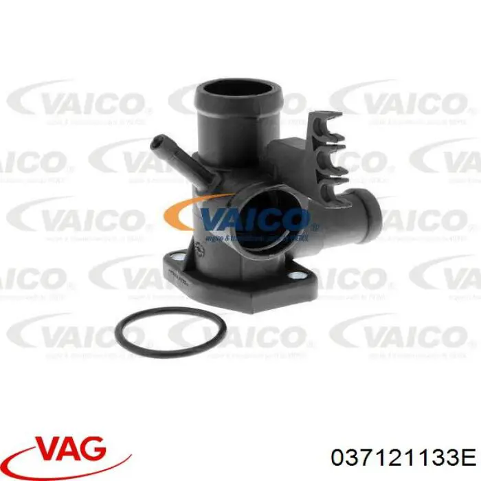 Фланець системи охолодження (трійник) VAG 037121133E ціна, від 3.39 USD