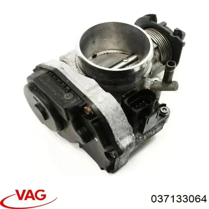 037133064 VAG Дросільна заслінка в зборі