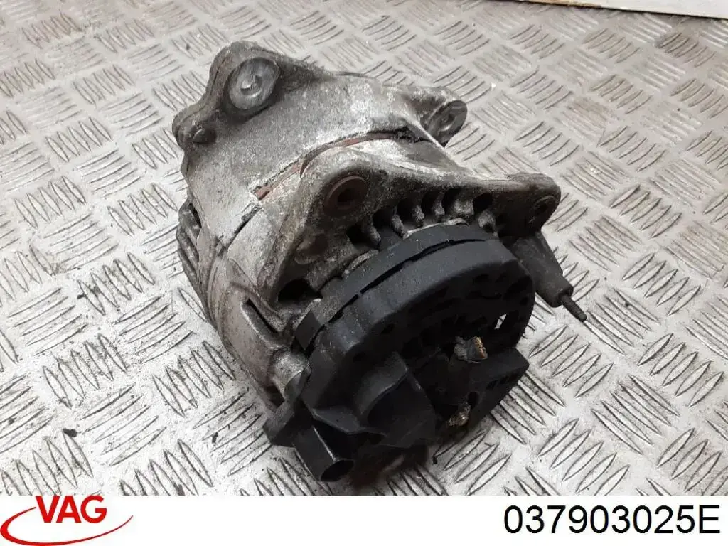Купити 037903025E VAG Генератор