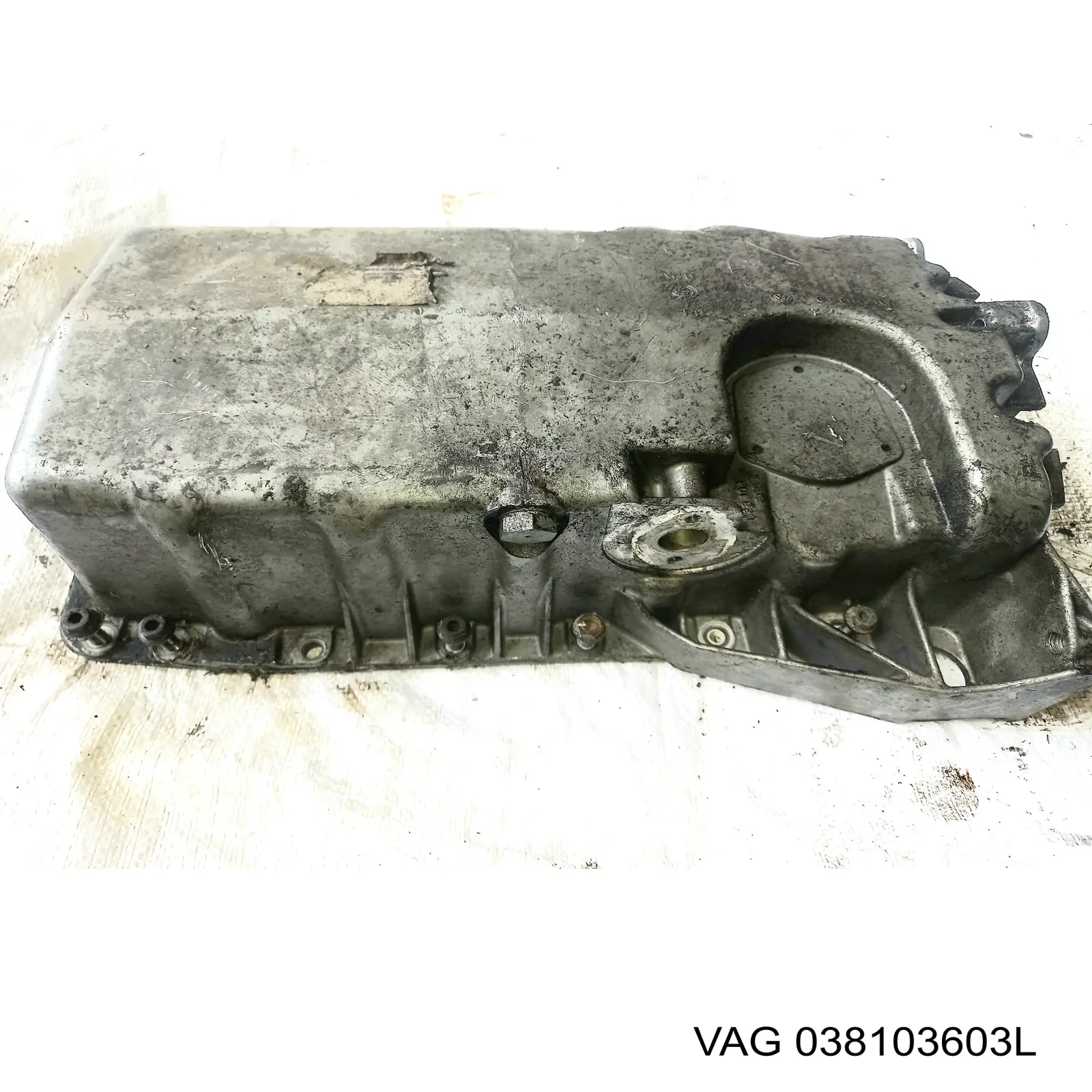 Піддон масляний картера двигуна 038103603L VAG
