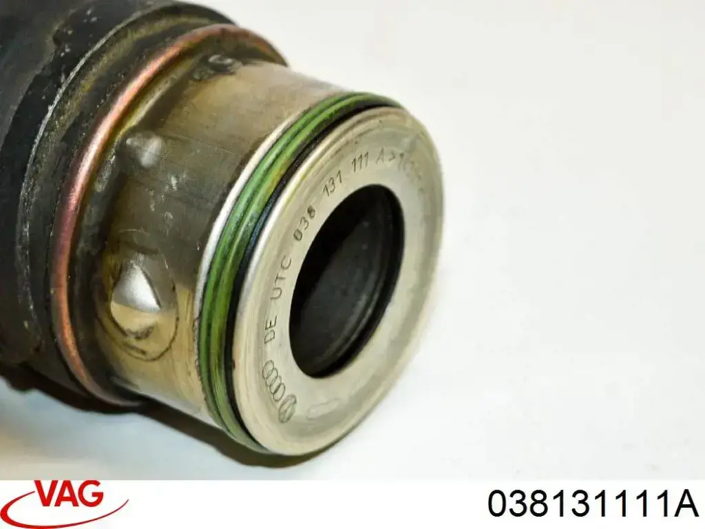 Шланг/патрубок интеркуллера VAG 038131111A ціна, від 12.67 USD