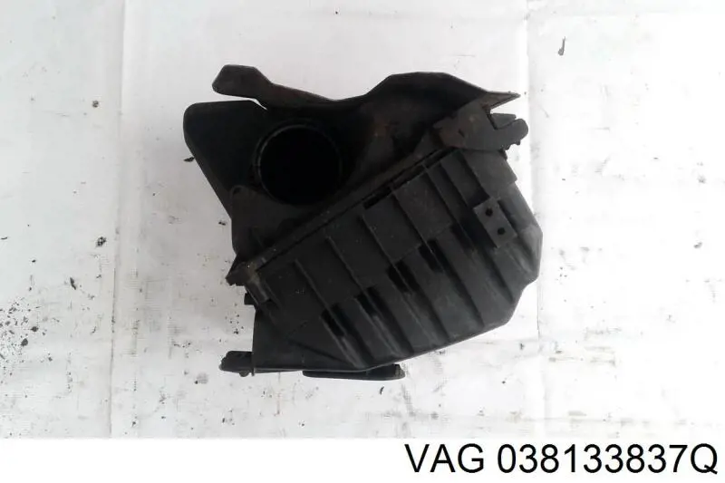 Корпус повітряного фільтра Audi A4 B7 седан (8EC) (2004 - 2008) ціна, від 28.74 USD
