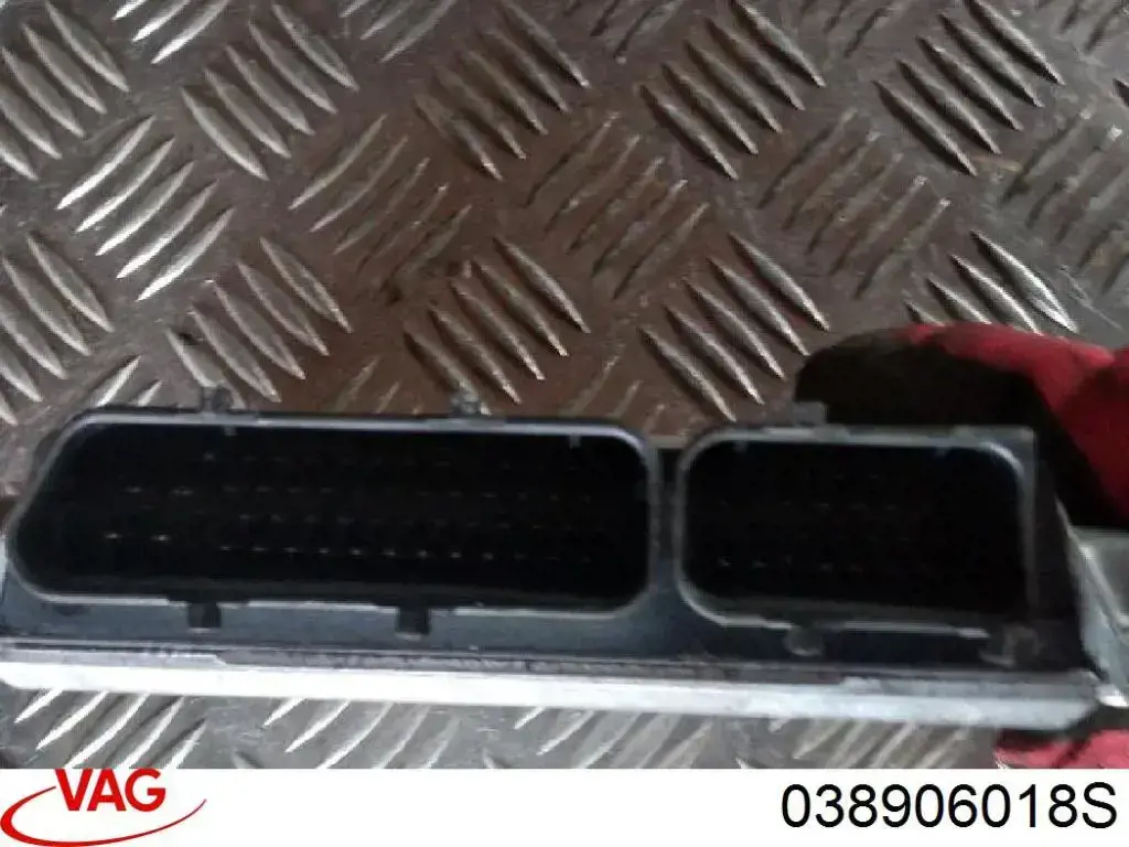 Купити 038906018S VAG Модуль управління двигуном