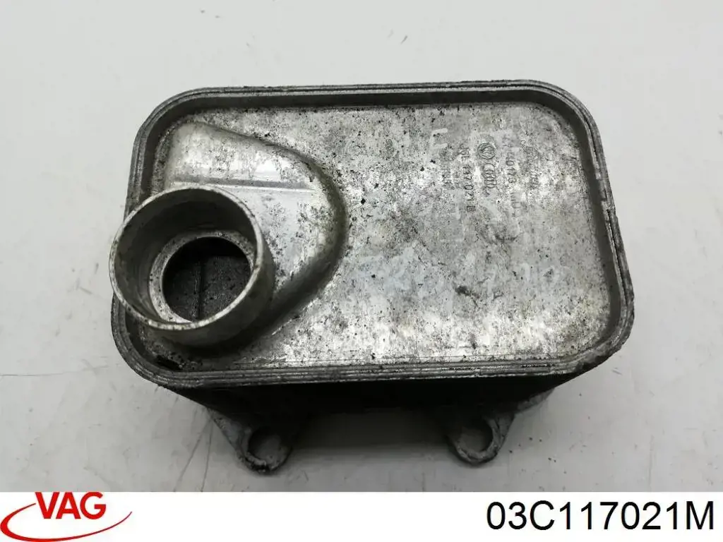Радіатор масляний VAG 03C117021M ціна, від 446.96 USD