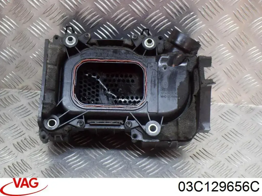 Патрубок турбіни вихлопних газів VAG 03C129656C
