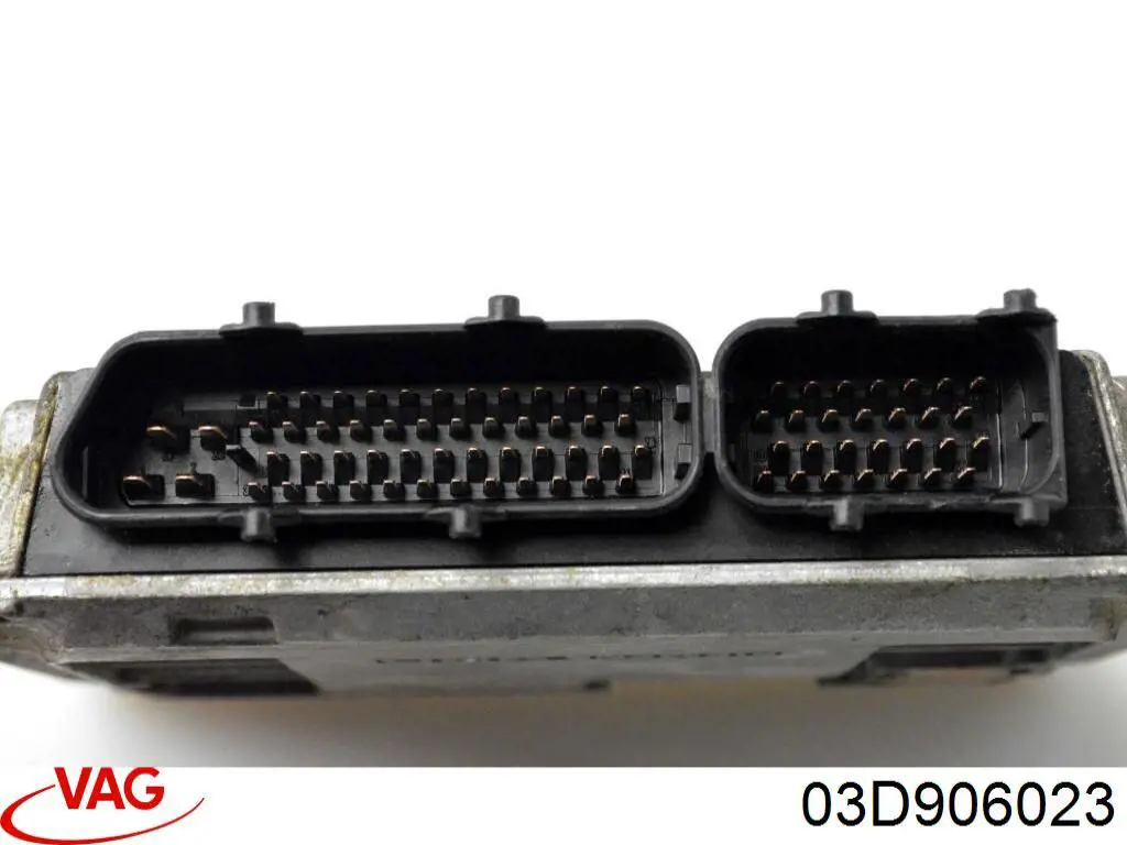 Електронний блок керування двигуном 03D906023 VAG