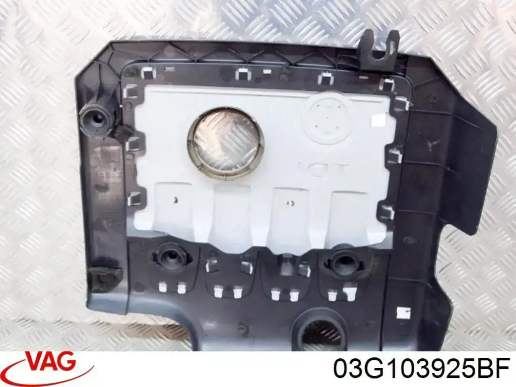 Купити 03G103925BF VAG Кришка двигуна декоративна