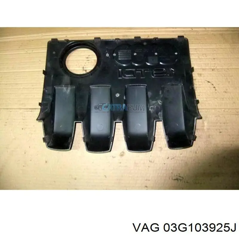 Купити 03G103925J VAG Кришка двигуна декоративна