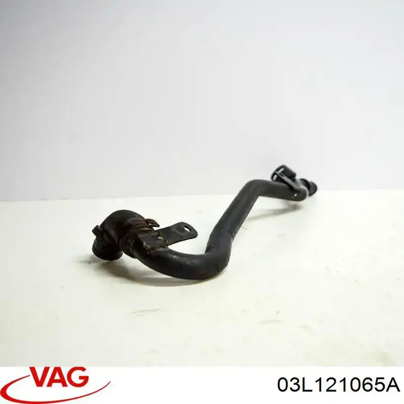 Патрубок термостата 03L121065A VAG