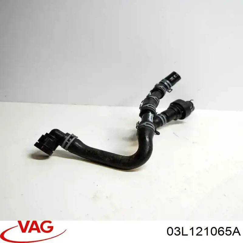 Патрубок системи охолодження VAG 03L121065A