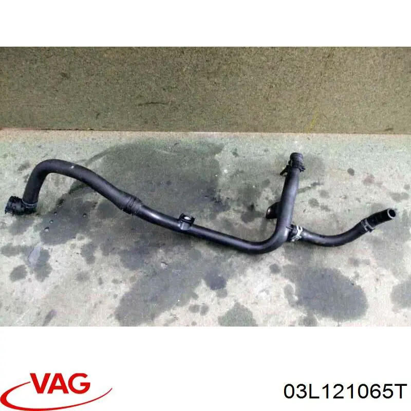 Патрубок системи охолодження Metzger 4010322