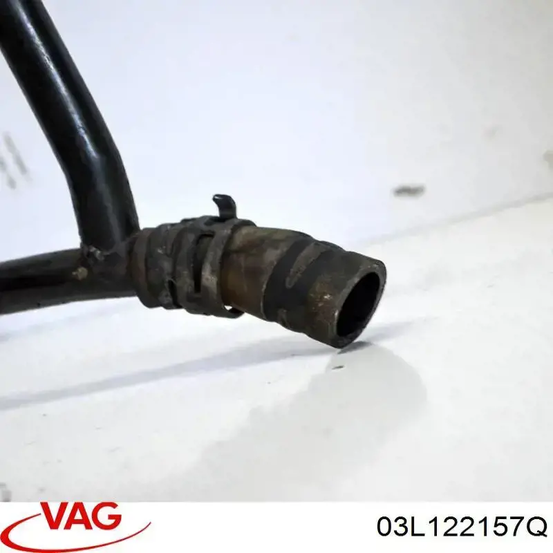 Патрубок системи охолодження VEMO/Vaico V107753