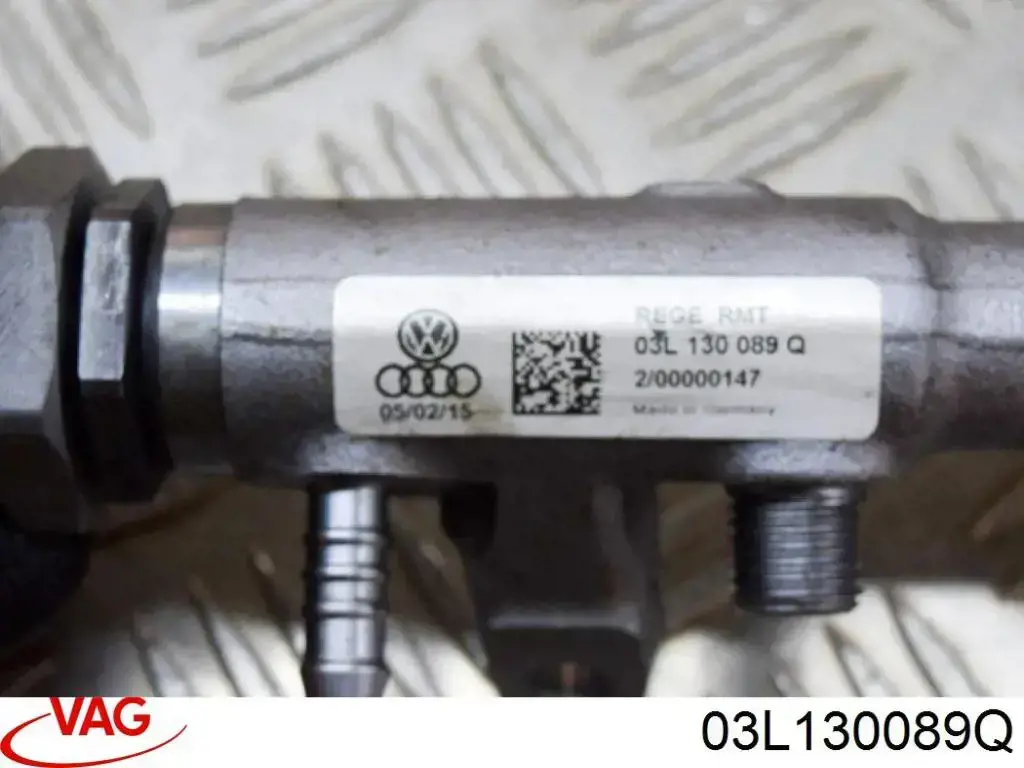 Купити 03L130089Q VAG Розподільник палива