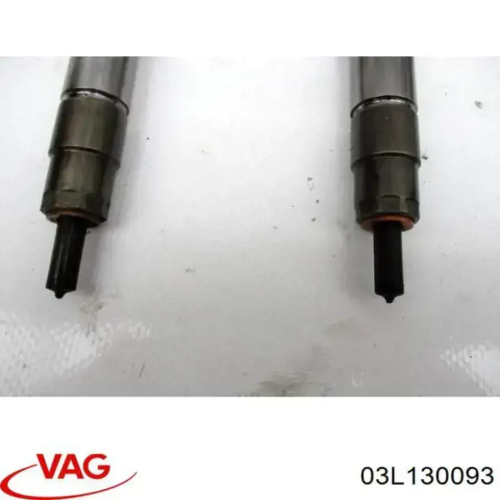 Розподільник палива 03L130093 VAG