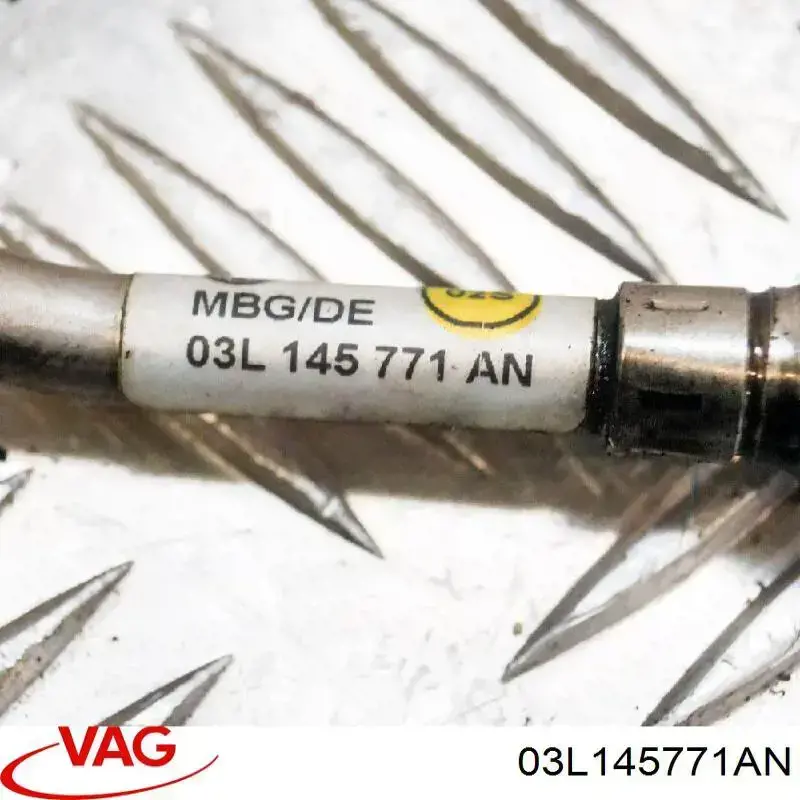 Трубка/шланг подачі масла до турбіни 38145771 VAG