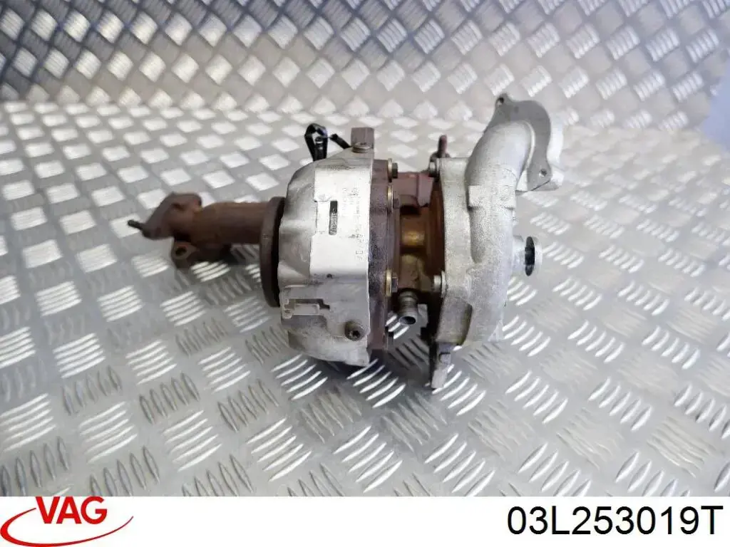 Купити 03L253019T VAG Турбіна