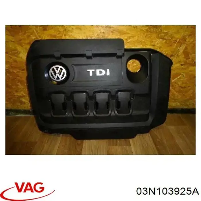 Кришка двигуна декоративна VAG 03N103925 ціна, від 88.40 USD