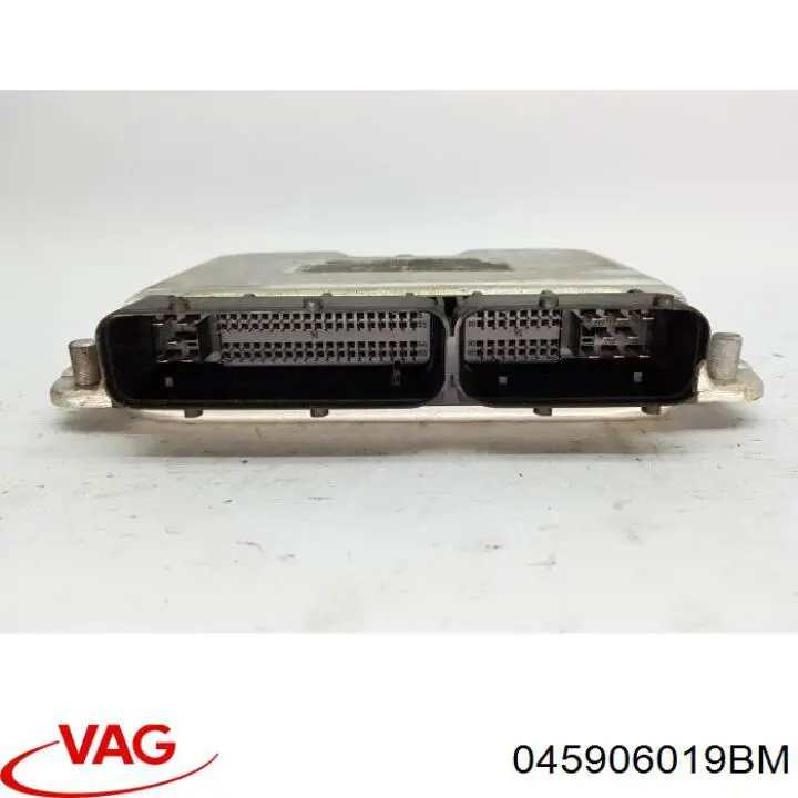 Блок двигуна VAG 0281011412