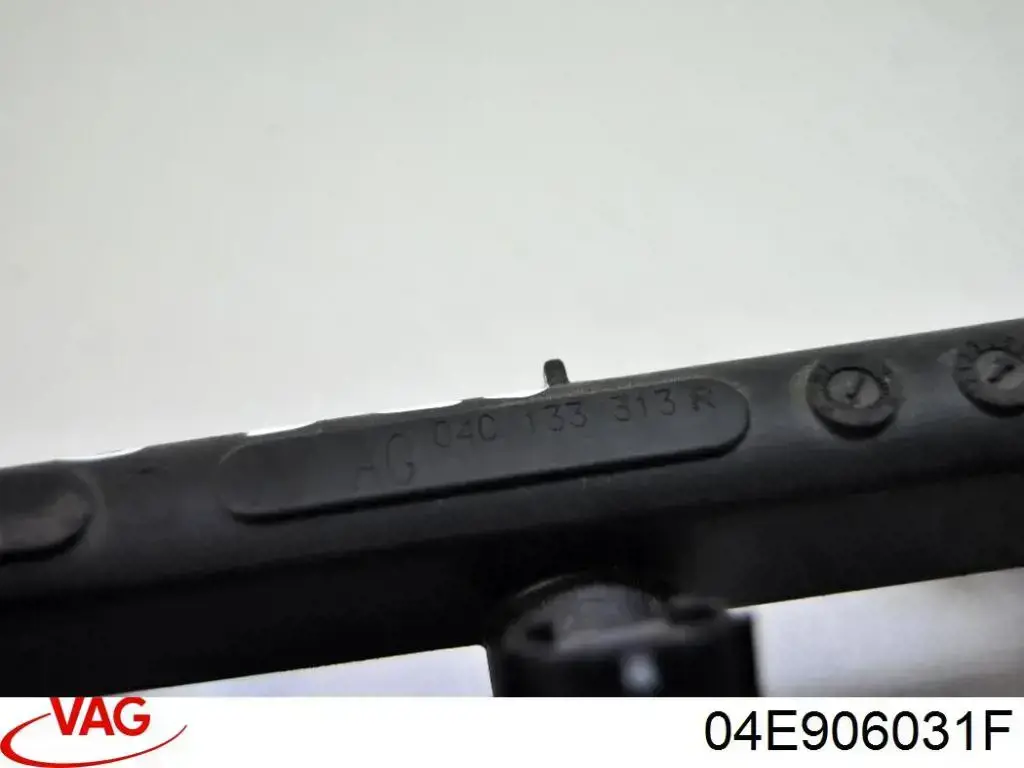 Паливні форсунки 04E906031F VAG