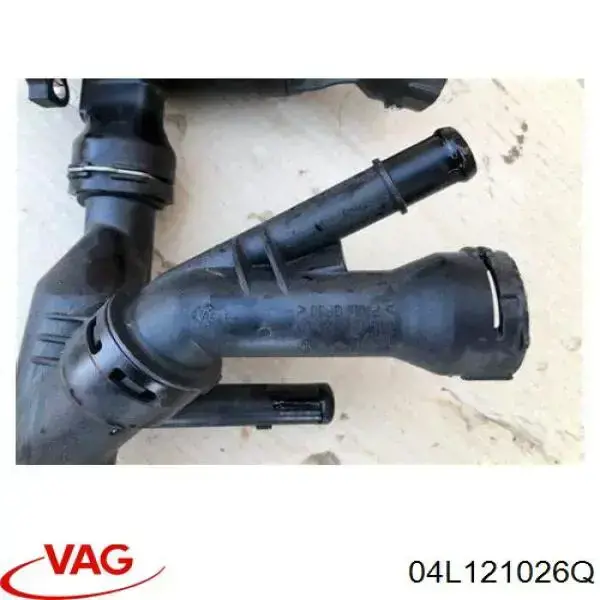 04L121026Q VAG Корпус термостата в зборі
